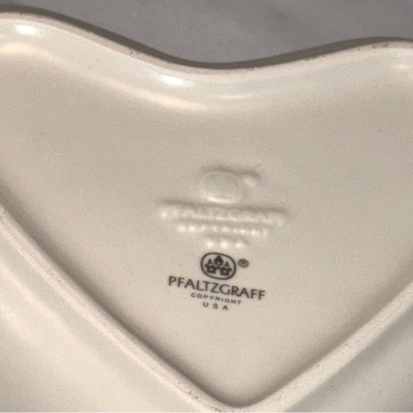 Vintage Pfaltzgraff Tea Rose pattern stoneware heart shaped bowl. - Picture 4 of 5
